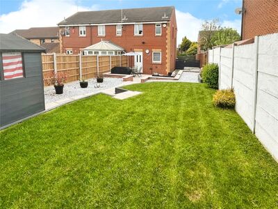 2 bedroom End Terrace House for sale