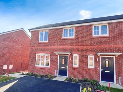Butterworth Road, 3 bedroom Semi Detached House to rent, £1,160 pcm