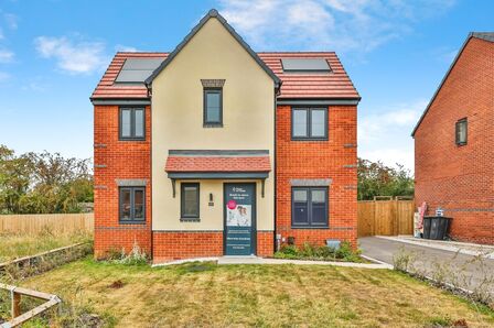 Codling Close, 3 bedroom Detached House for sale, £108,000