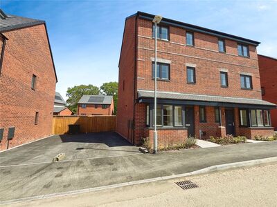 4 bedroom Semi Detached House for sale