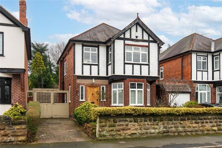 West End Crescent, 3 bedroom Detached House for sale, £450,000