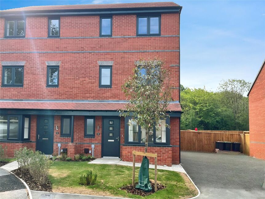 4 bedroom Semi Detached House for sale