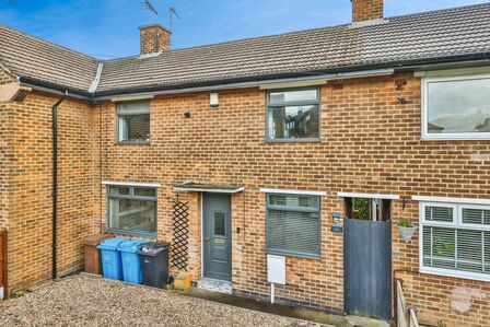 3 bedroom Mid Terrace House for sale