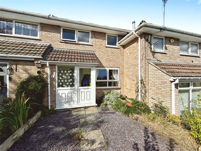 3 bedroom Mid Terrace House for sale