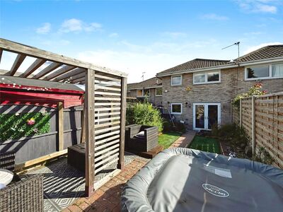 Hallam Way, 3 bedroom Mid Terrace House for sale, &pound;190,000