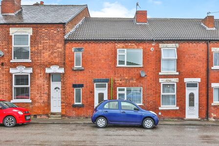 Little Hallam Lane, 2 bedroom Mid Terrace House for sale, &pound;130,000