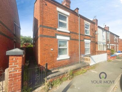 3 bedroom Mid Terrace House for sale