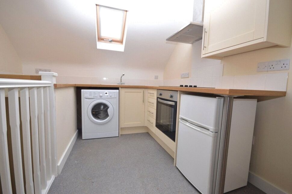 Lounge / Kitchen