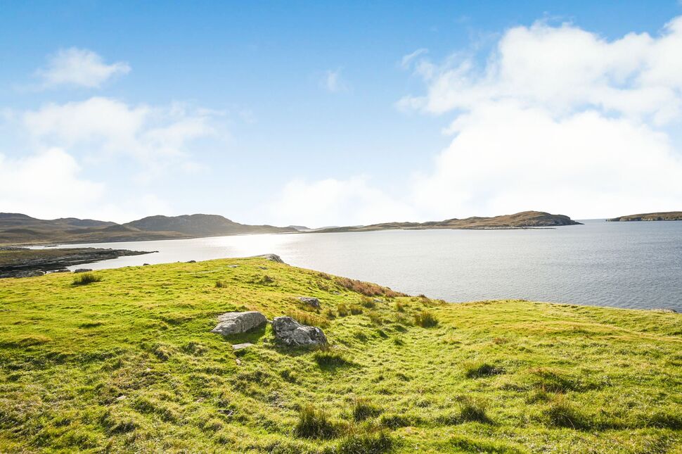 2 bedroom Detached House for sale, Achiltibuie, Ullapool, IV26 £240,000