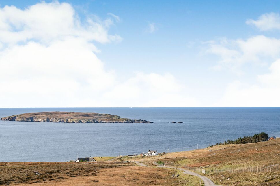 2 bedroom Detached House for sale, Achiltibuie, Ullapool, IV26 £240,000