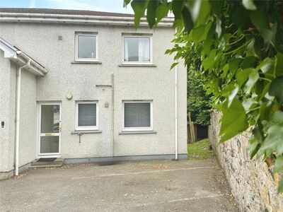 Millburn Square, 2 bedroom  Flat for sale, £117,500