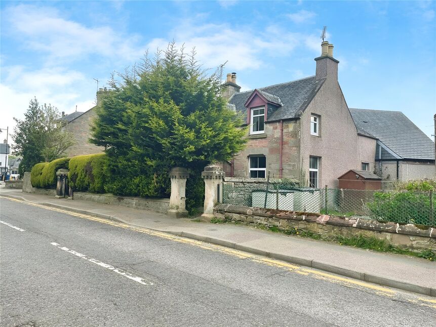 3 bedroom Semi Detached House for sale, Kingsmills Road, IV2 £180,000