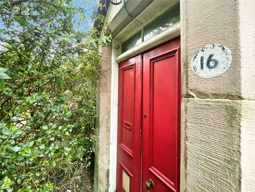 3 bedroom Semi Detached House for sale, Kingsmills Road, IV2 £180,000