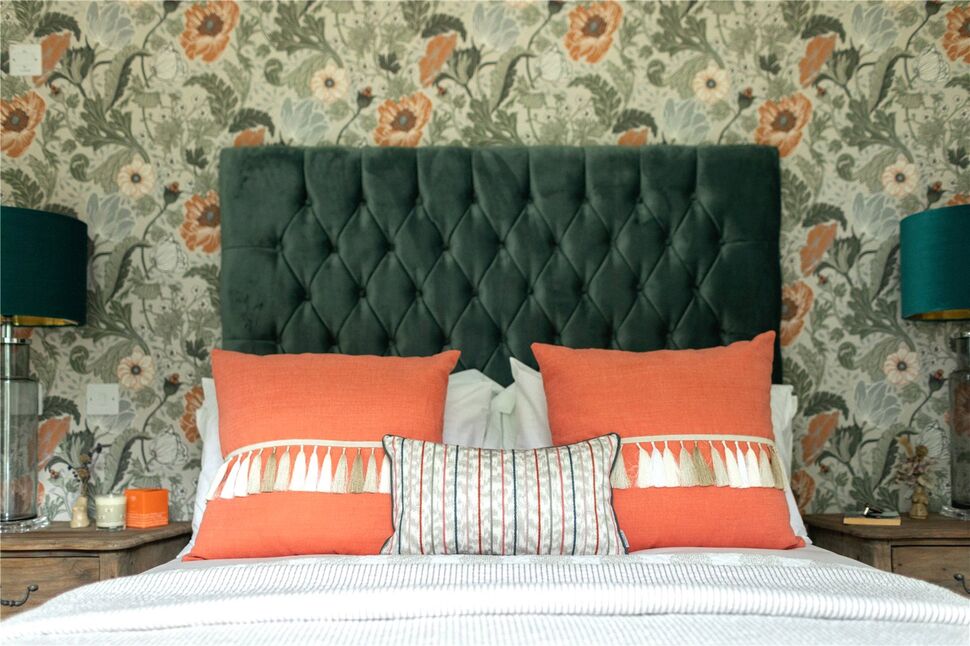 3 bedroom Detached House for sale, Tornagrain, IV2 £330,000