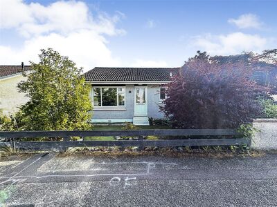 Scorguie Drive, 2 bedroom Semi Detached Bungalow to rent, £895 pcm