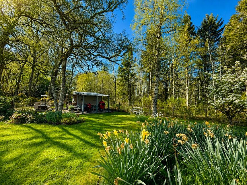 Garden and Location