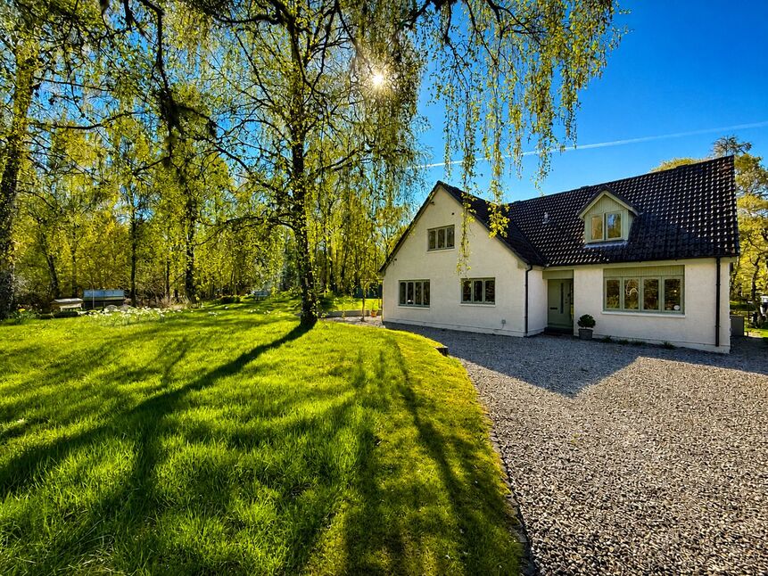 Garden and Location
