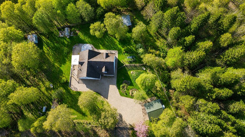 Garden and Location