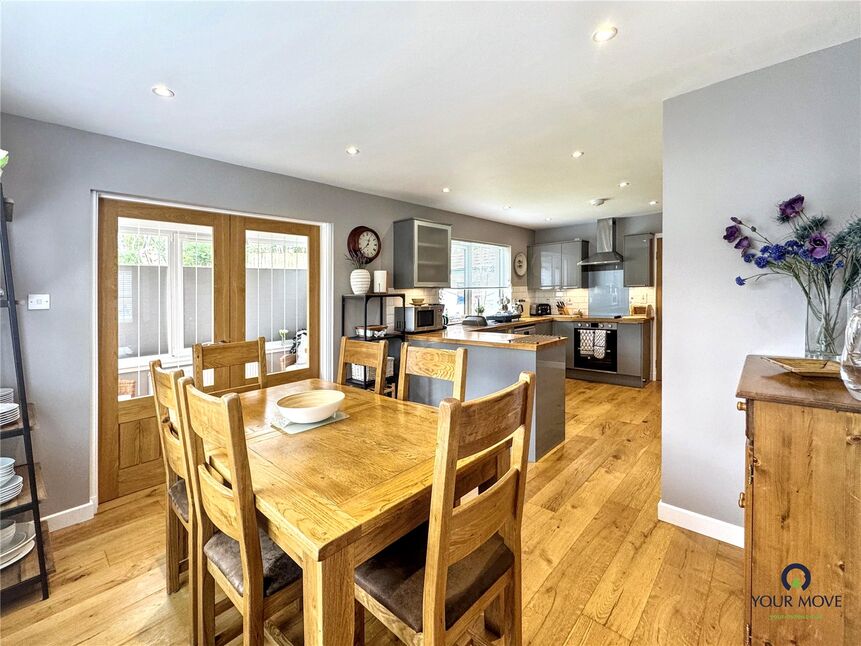 Kitchen / Diner