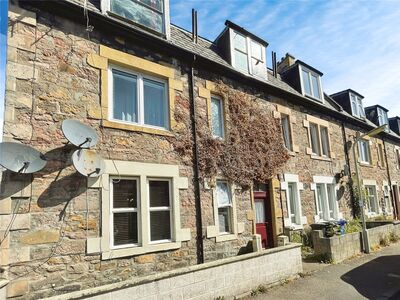Hill Street, 2 bedroom  Flat for sale, £110,000