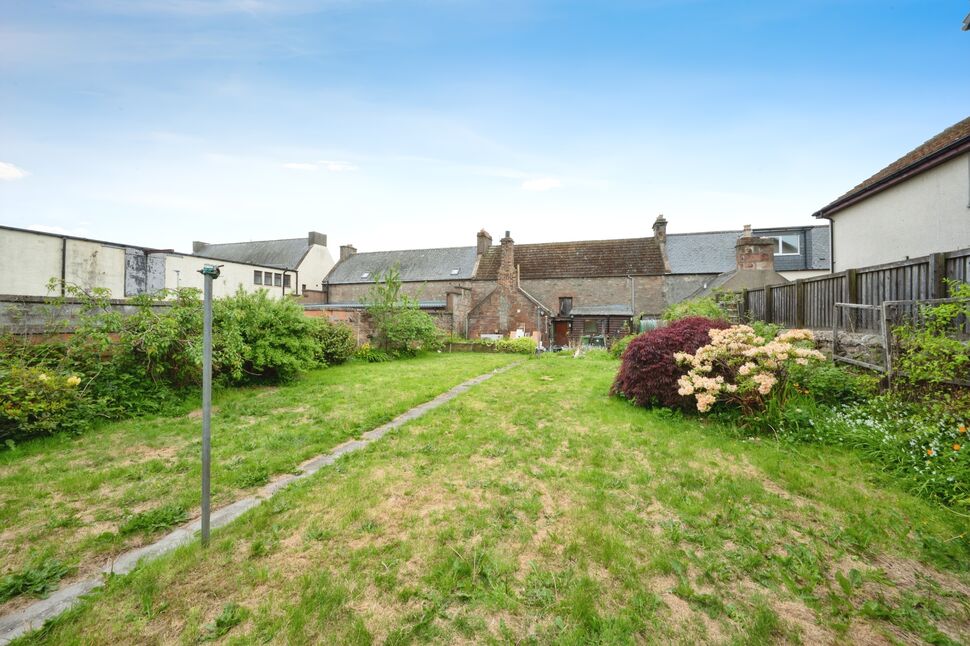 Garden & Location