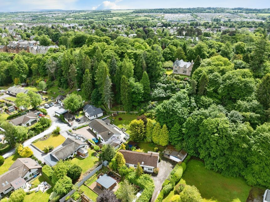 Garden & Location