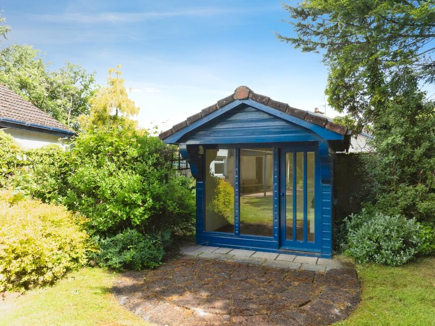 Garden & Location