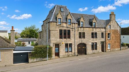 7 bedroom End Terrace House for sale