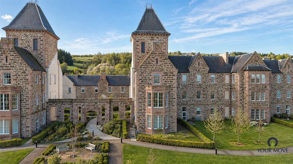 2 bedroom Flat for sale