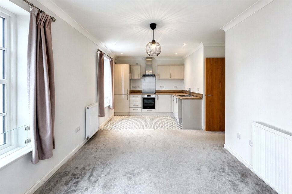 Lounge / Kitchen