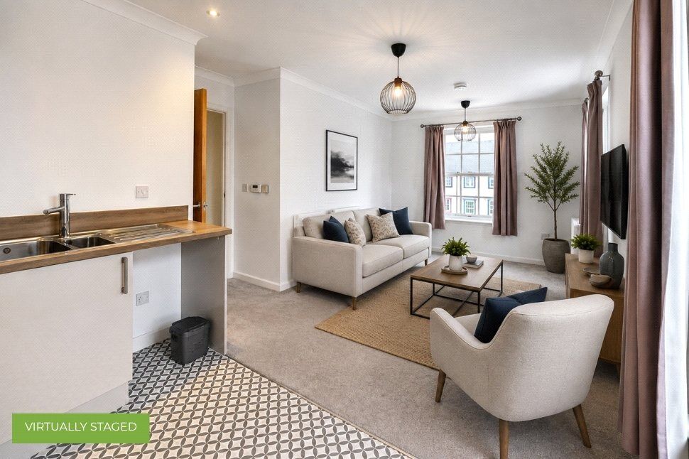 Lounge / Kitchen