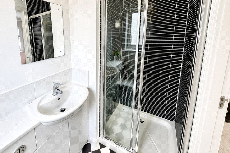 En-Suite 2