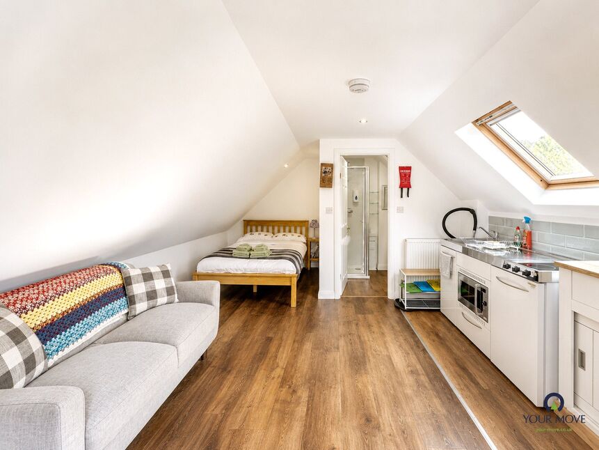Studio Flat