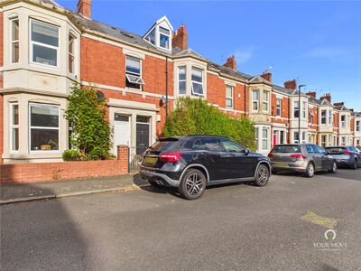 Ashleigh Grove, Mid Terrace Flat to rent, &pound;2,236 pcm