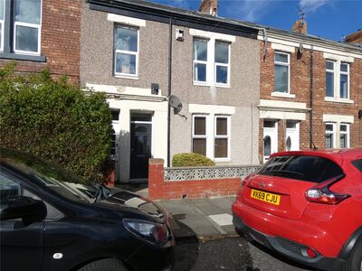 Eighth Avenue, 2 bedroom Mid Terrace Flat to rent, &pound;975 pcm