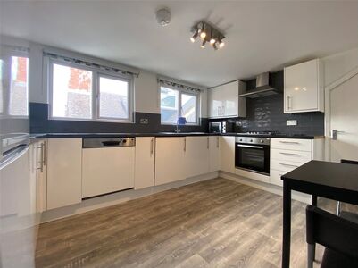 St. Georges Terrace, 4 bedroom Property to rent, &pound;2,773 pcm