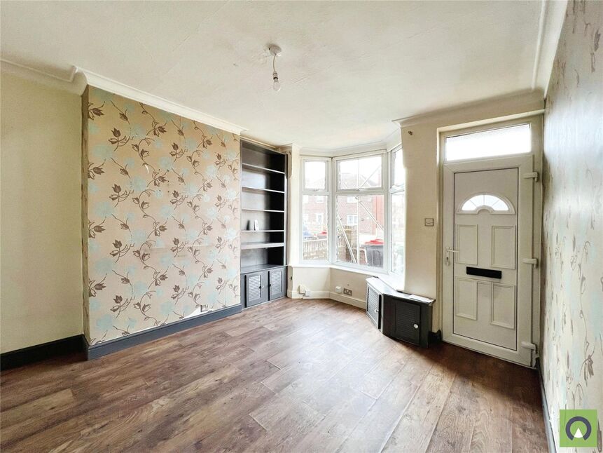 3 bedroom Mid Terrace House for sale, Dalestorth Street, Suttonin