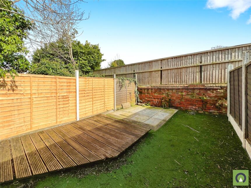 3 bedroom Mid Terrace House for sale, Dalestorth Street, Suttonin