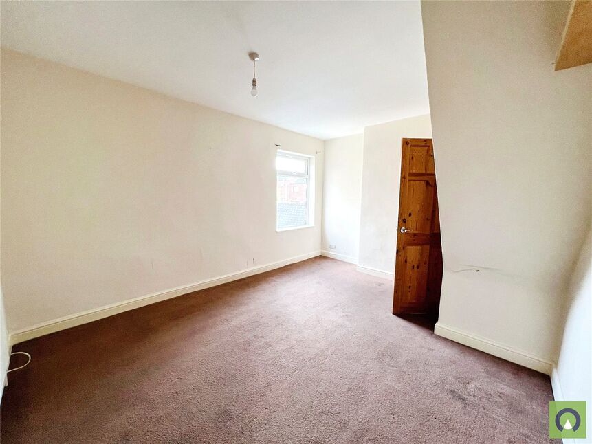 3 bedroom Mid Terrace House for sale, Dalestorth Street, Suttonin