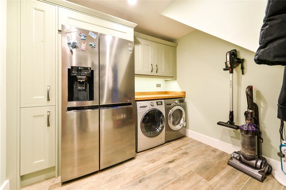 4 bedroom Detached House for sale, Burrow Walk, KirkbyinAshfield