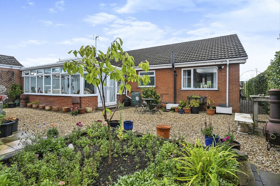 2 bedroom Detached Bungalow for sale, The Paddock, KirkbyinAshfield