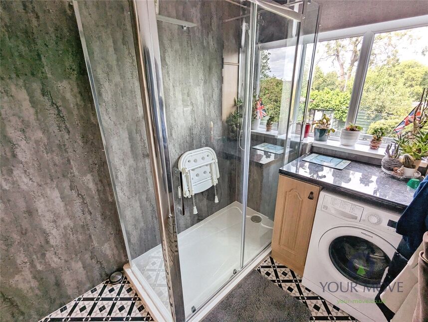 Utility Shower Room