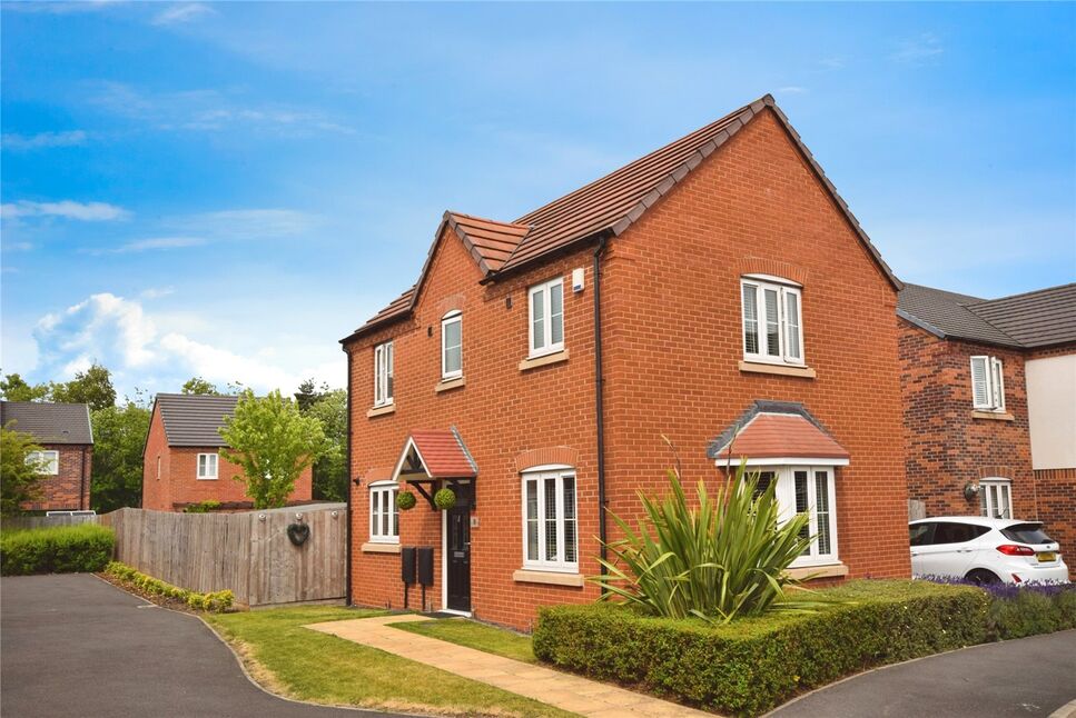 Main image of 3 bedroom Detached House for sale, Kingston Road, Kirkby-in-Ashfield, Nottinghamshire, NG17
