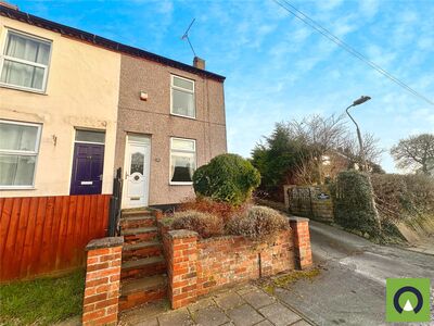 High Street, 2 bedroom End Terrace House for sale, £125,000
