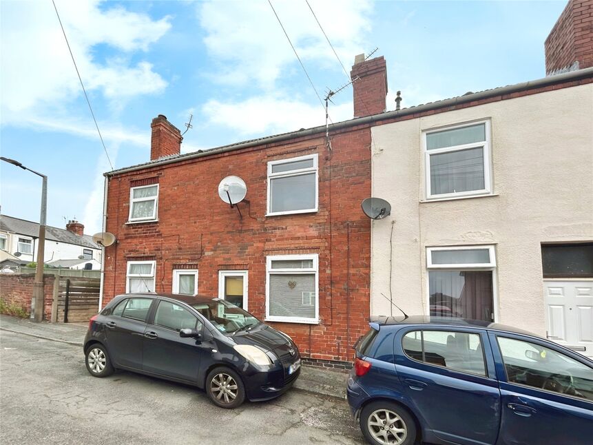Main image of 2 bedroom Mid Terrace House to rent, Thorpe Street, Ilkeston, Derbyshire, DE7
