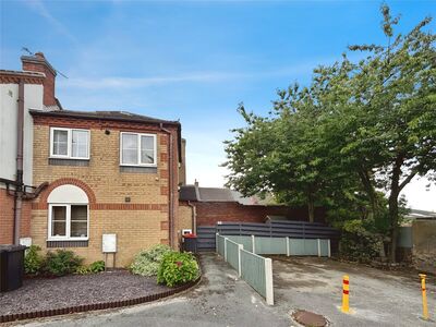 2 bedroom End Terrace House for sale