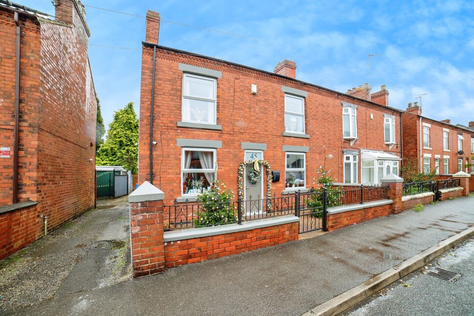 Main image of 3 bedroom Semi Detached House for sale, Alexandra Street, Kirkby-in-Ashfield, Nottinghamshire, NG17