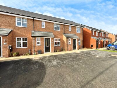 3 bedroom Mid Terrace House to rent