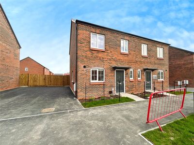 Pastures Road, 3 bedroom Semi Detached House to rent, £1,320 pcm