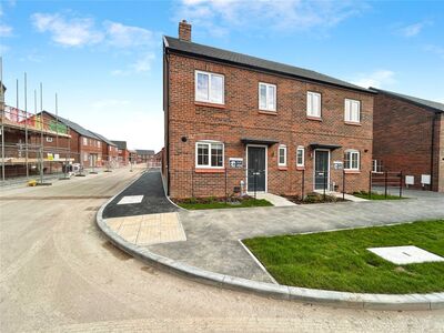 Pastures Road, 3 bedroom Semi Detached House to rent, £1,435 pcm